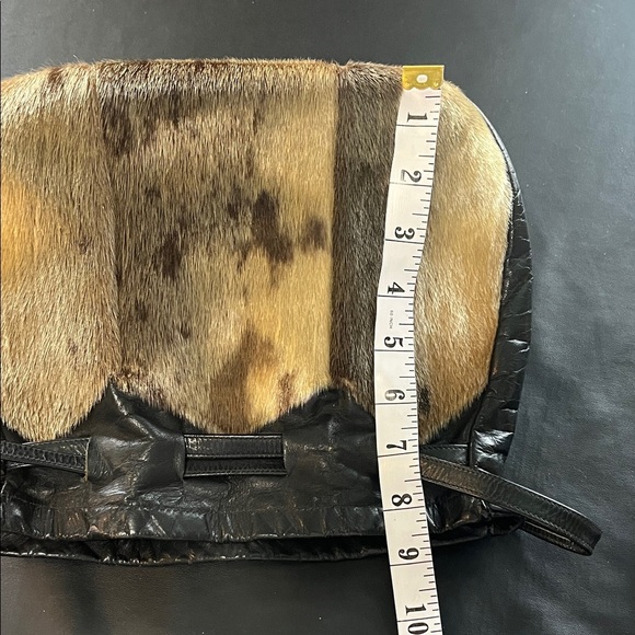 Vintage Seal Fur & Leather Handbag — Québec Artisan Piece - Picture 11 of 13